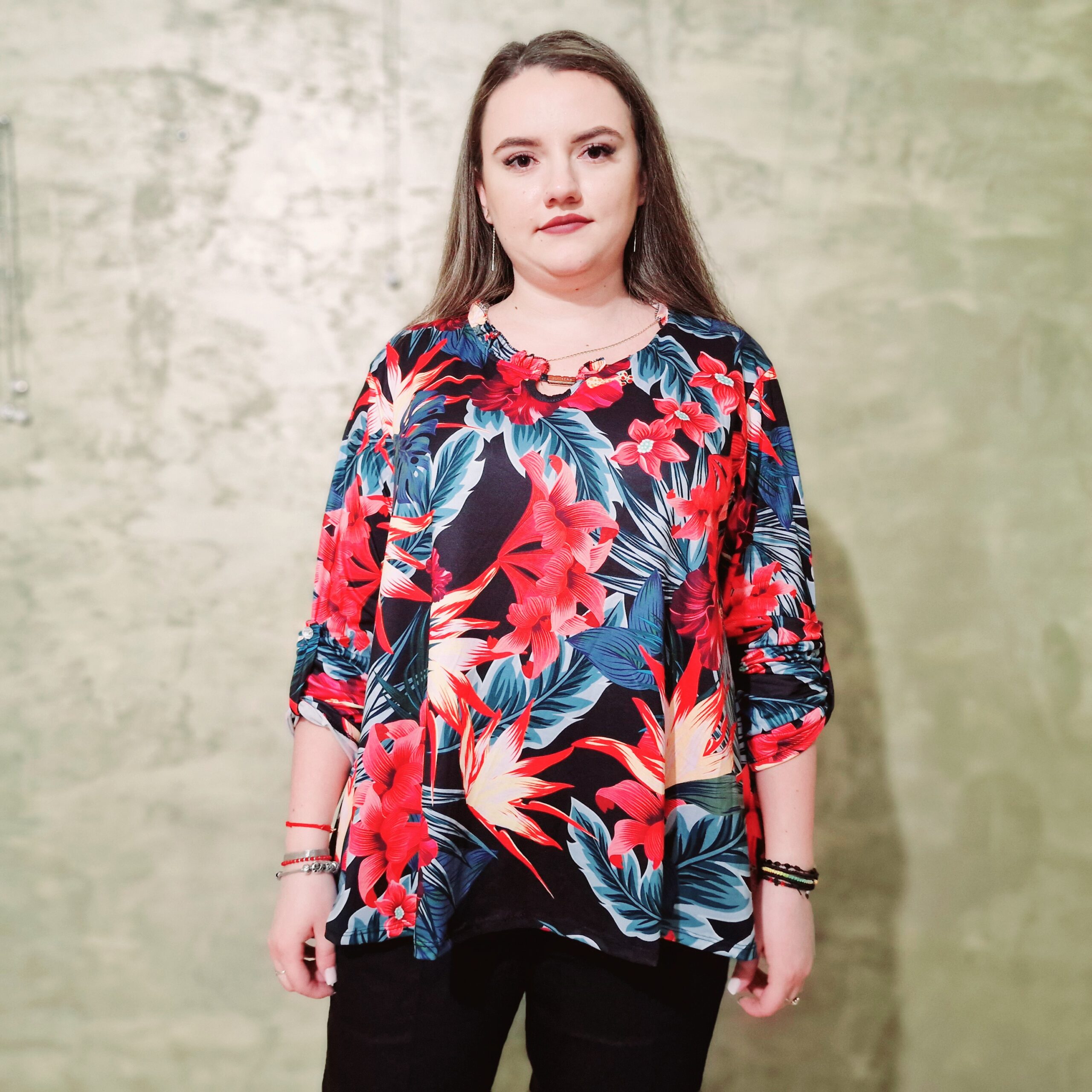 BLUZA MARIME MARE INFLORATA BLUZA MARIME MARE INFLORATA