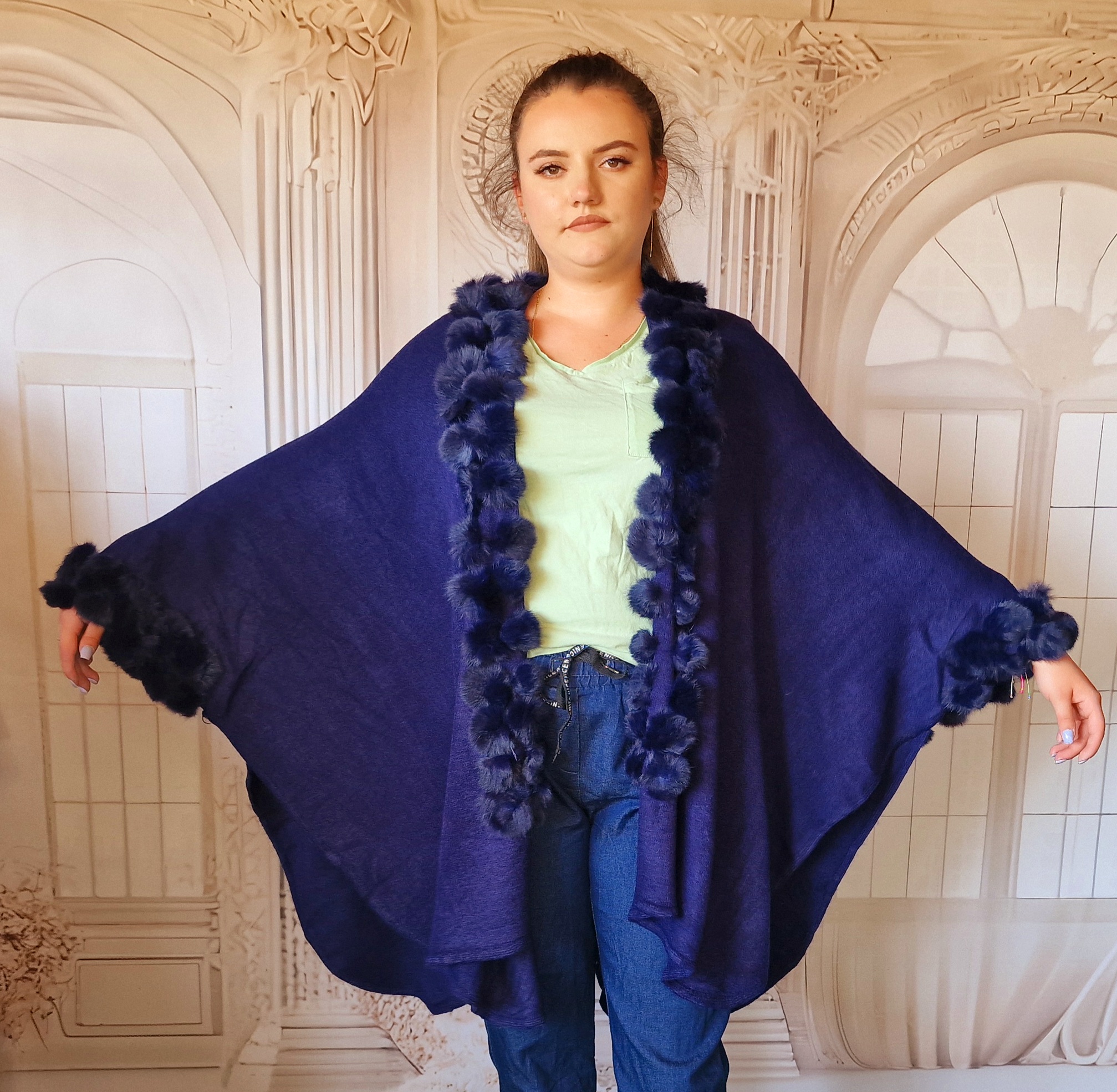 Poncho elegant cu blanita bleumarin casmir Poncho elegant cu blanita bleumarin casmir