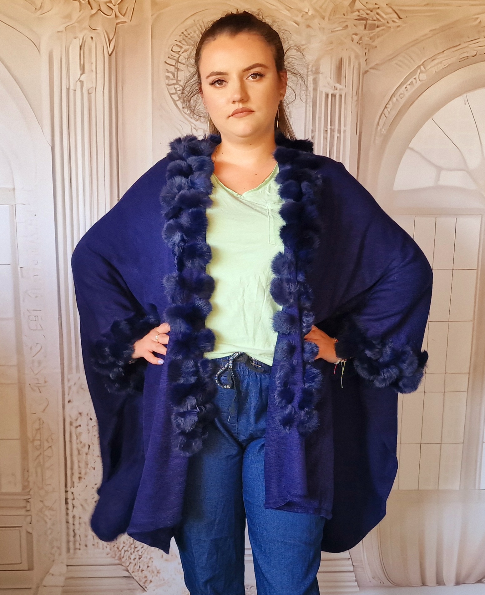 Poncho elegant cu blanita bleumarin casmir Poncho elegant cu blanita bleumarin casmir