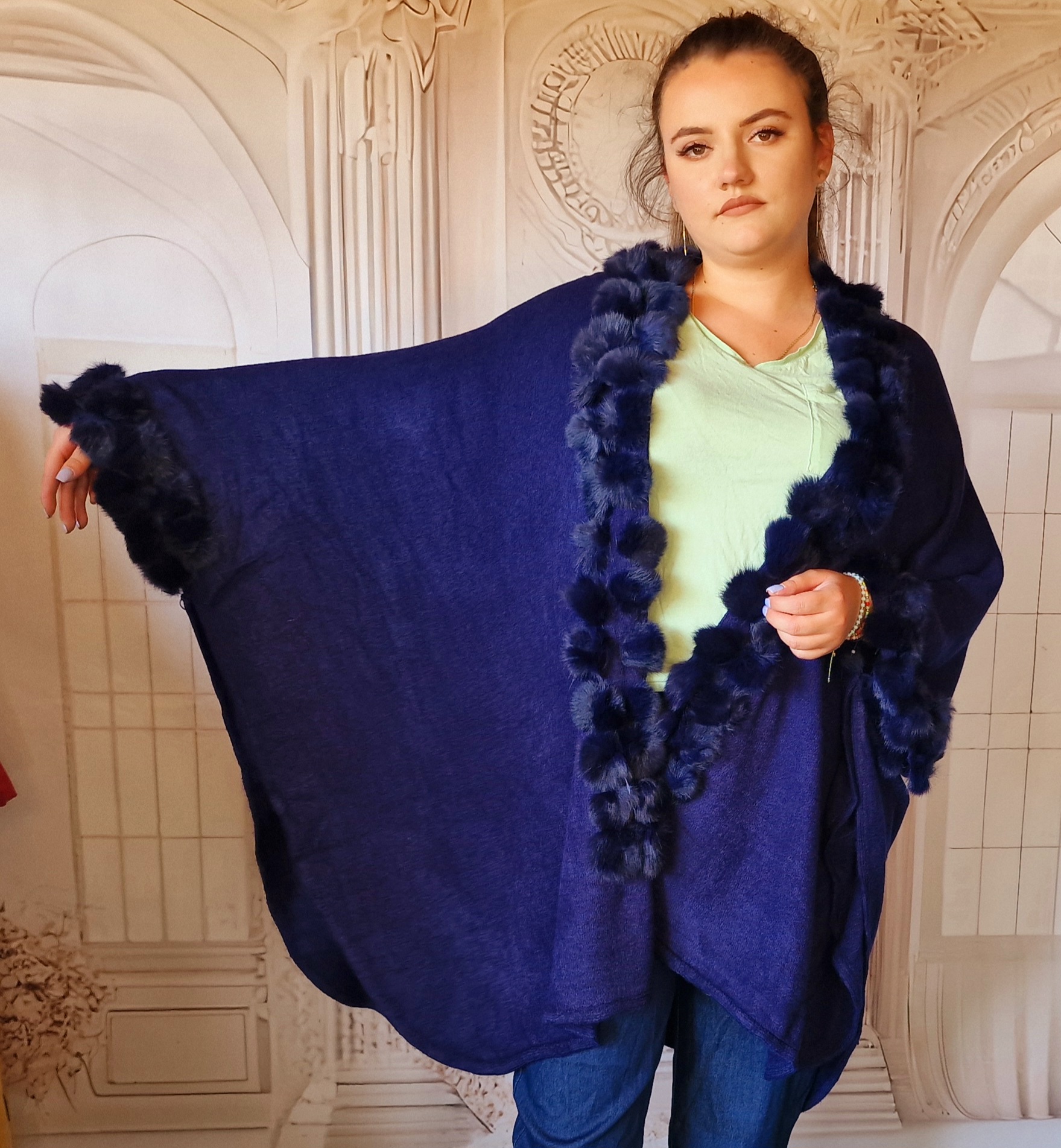 Poncho elegant cu blanita bleumarin casmir Poncho elegant cu blanita bleumarin casmir