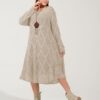 Rochie oversize tricotata cu pandativ bej