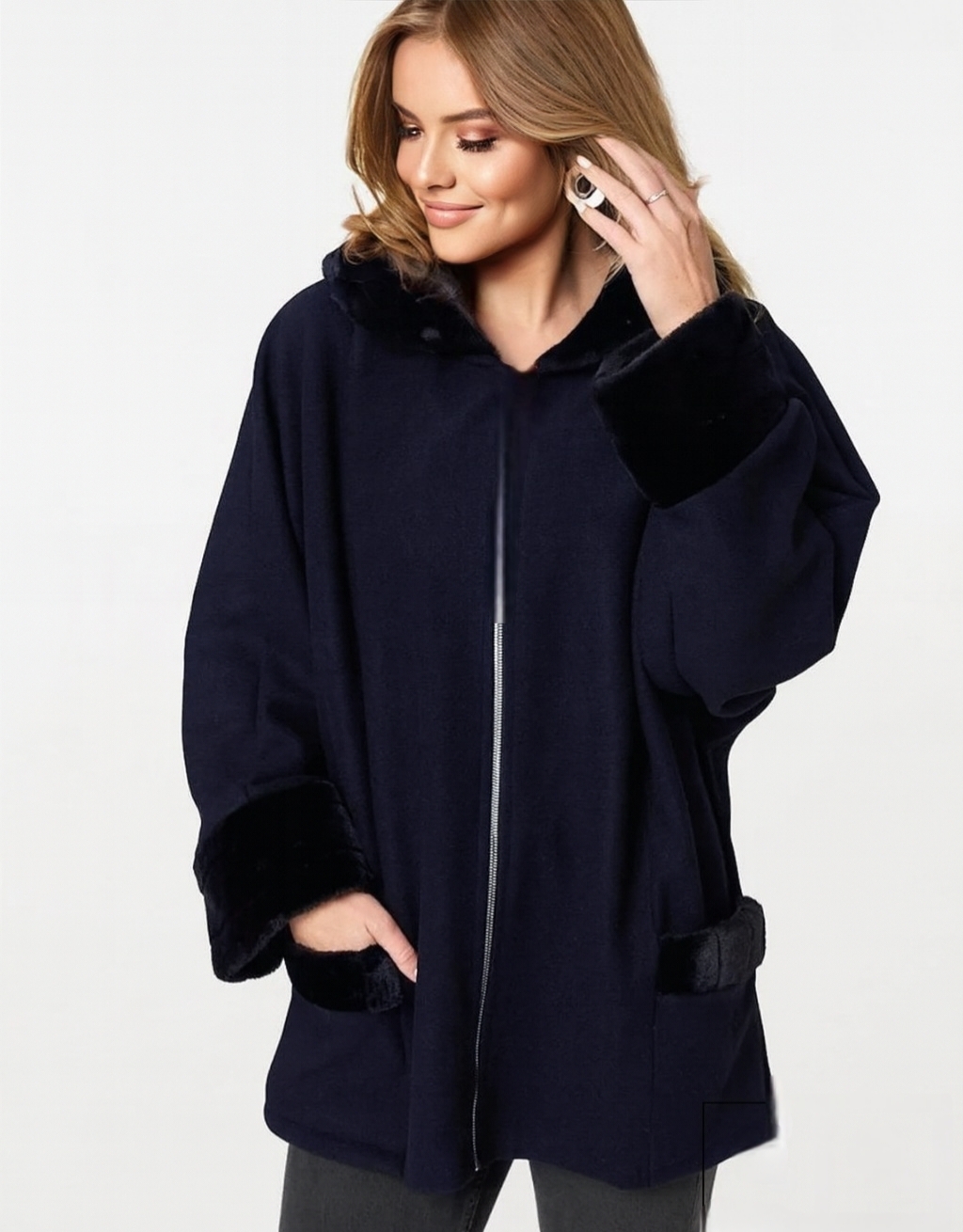 Poncho blana ecologica bleumarin cu buzunare