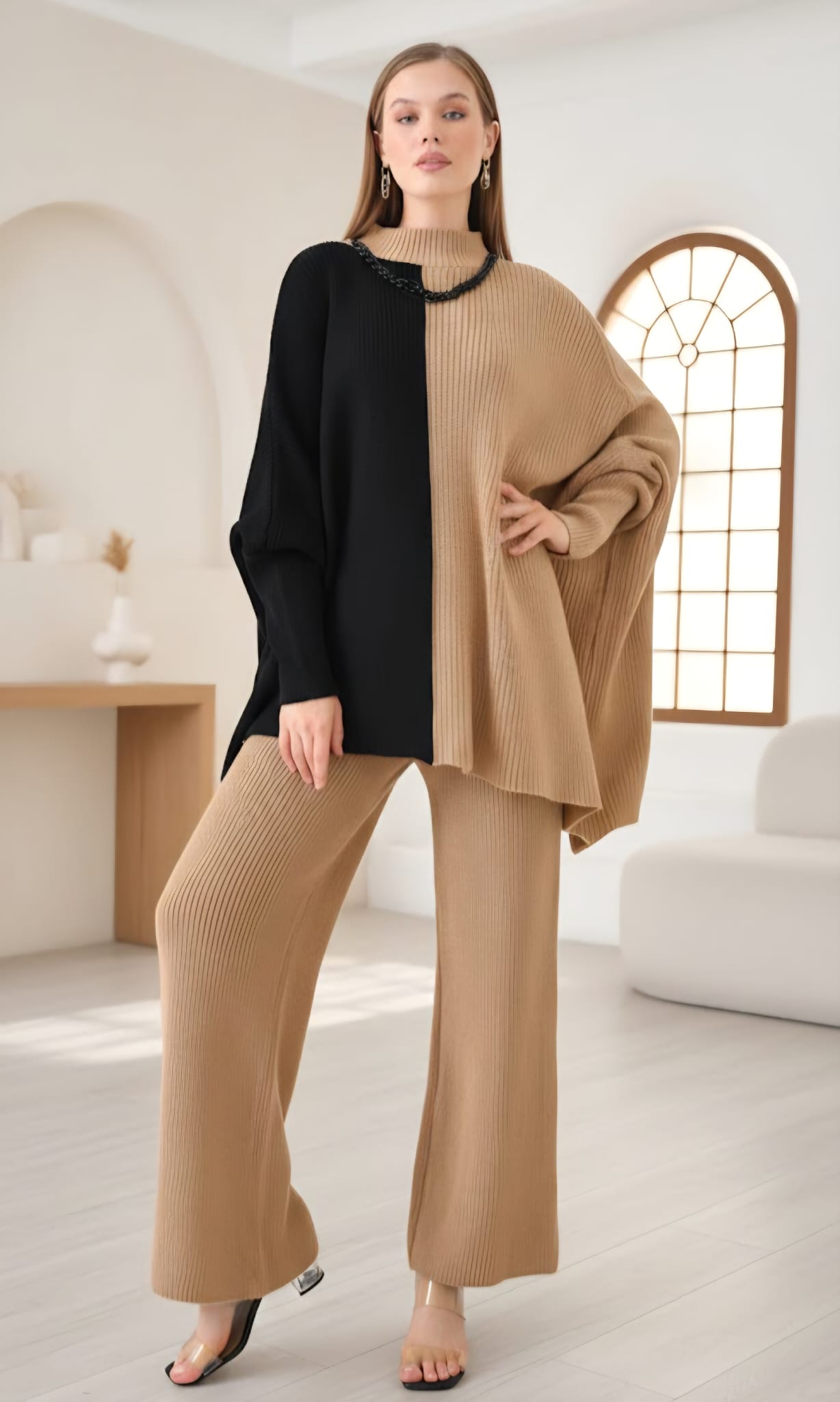 Compleu tricot bicolor cu maneca raglan