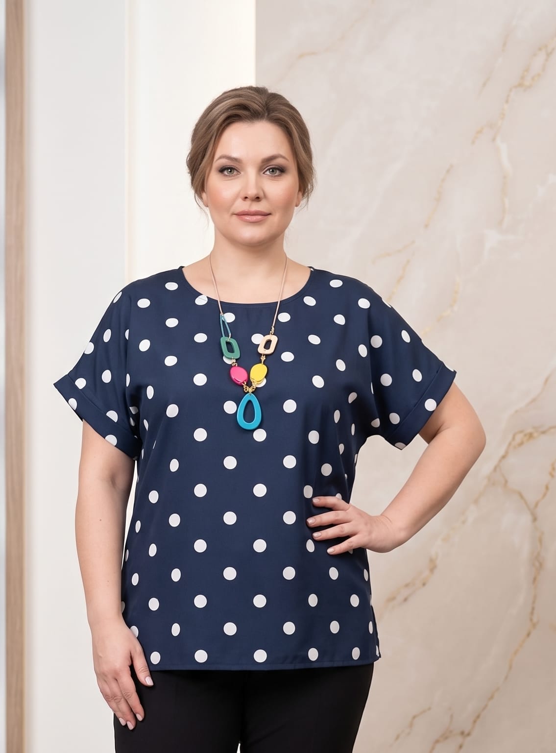 Tricou modern dama cu buline negru